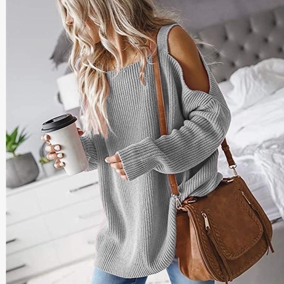 Woman cold shoulder oversized sweater knitted - Picture 8 of 9